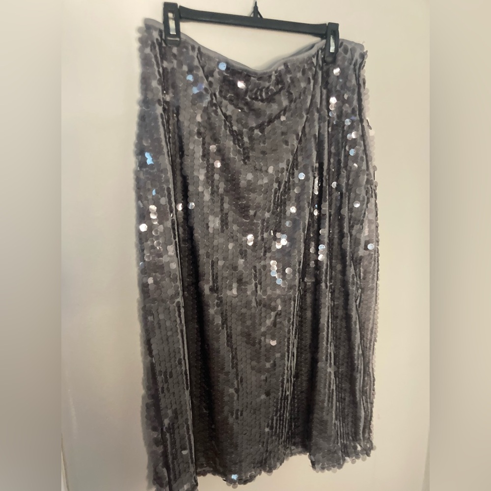 Old Navy Grey Sequin Midi Pencil Skirt - Picture 3 of 6